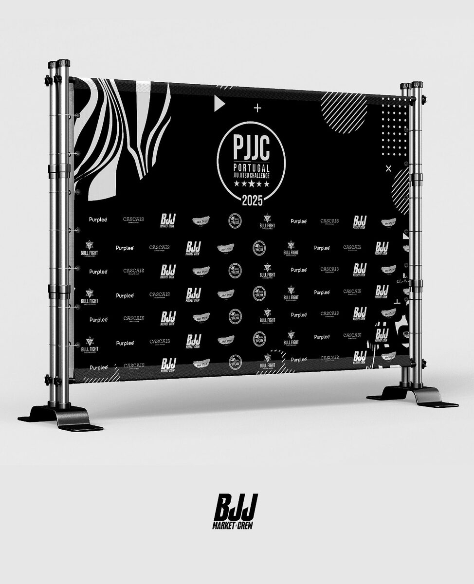 Mockup de backdrop publicitário para evento desportivo